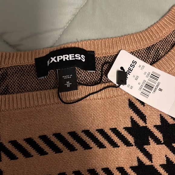NWT Express Sweater - Picture 2 of 5